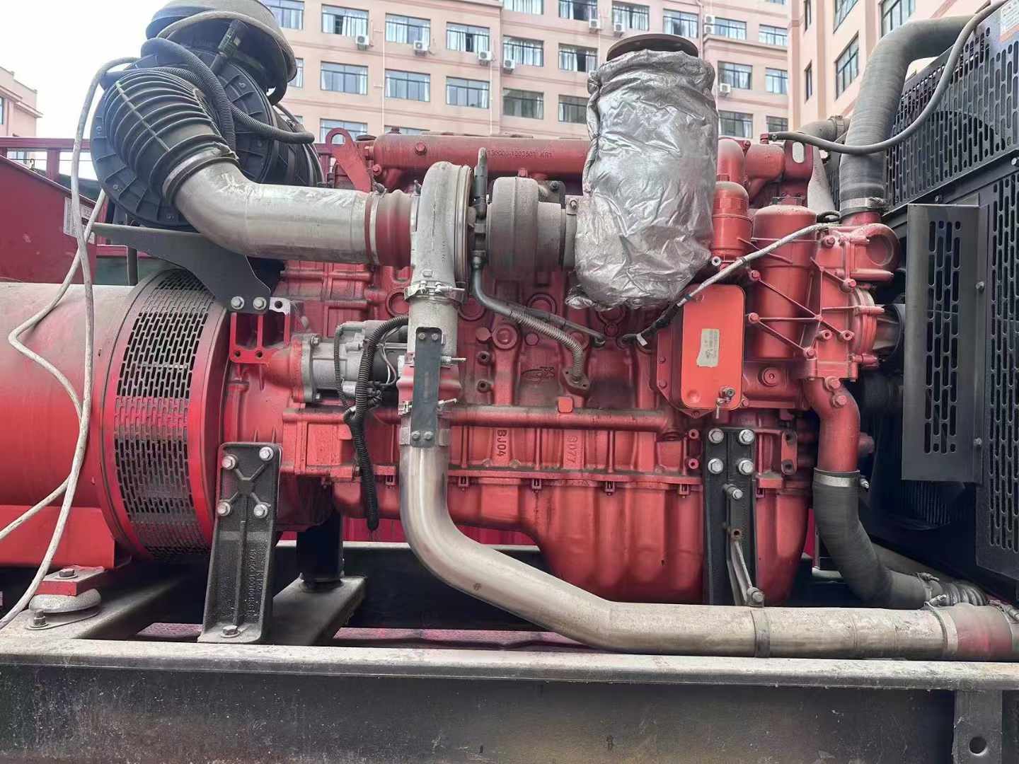 措勤如何选择适合 600kW 柴油发电机组的过载保护器？